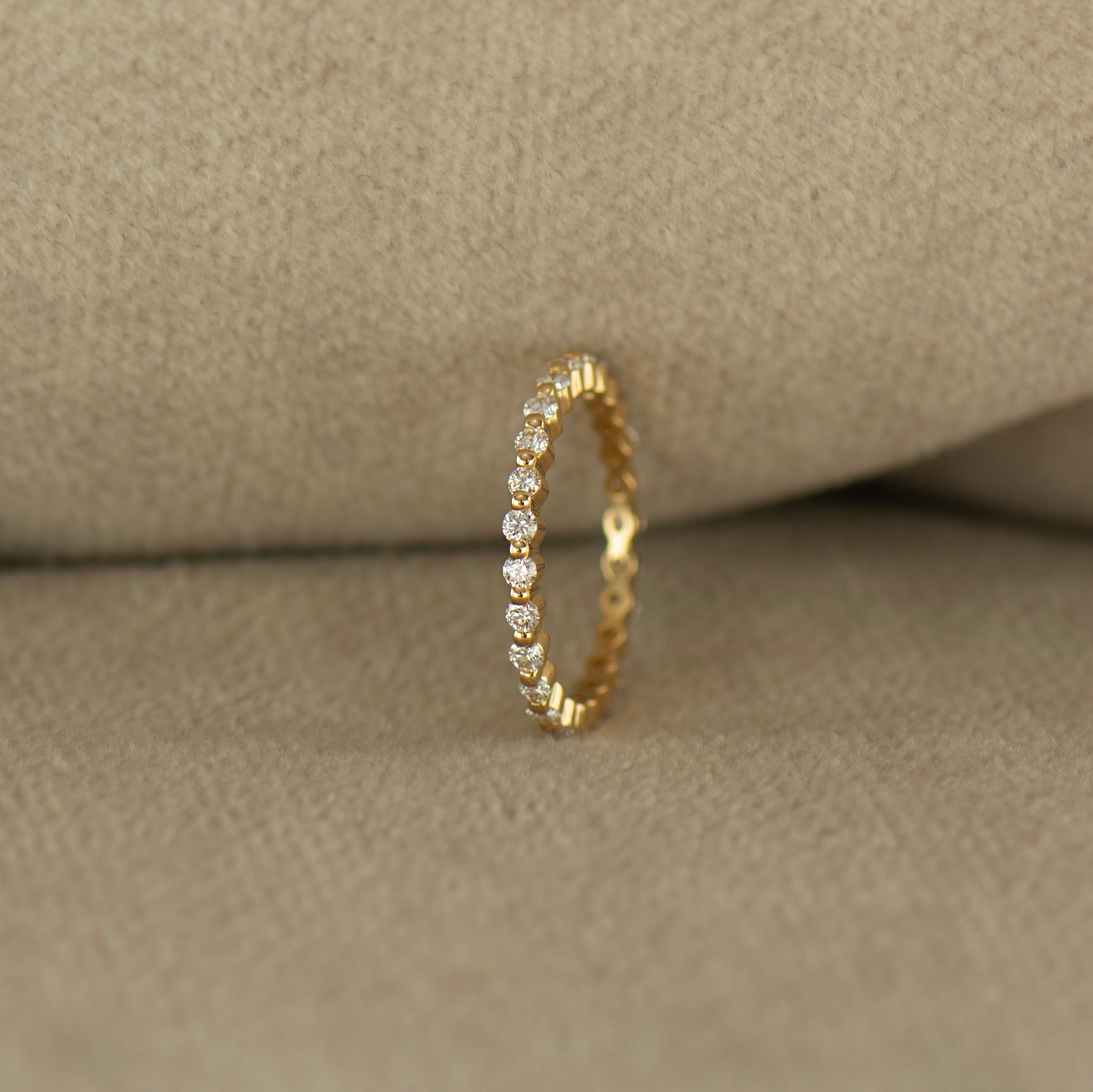 5 US - Eternity Bubble Diamonds Ring - 18K Yellow Gold