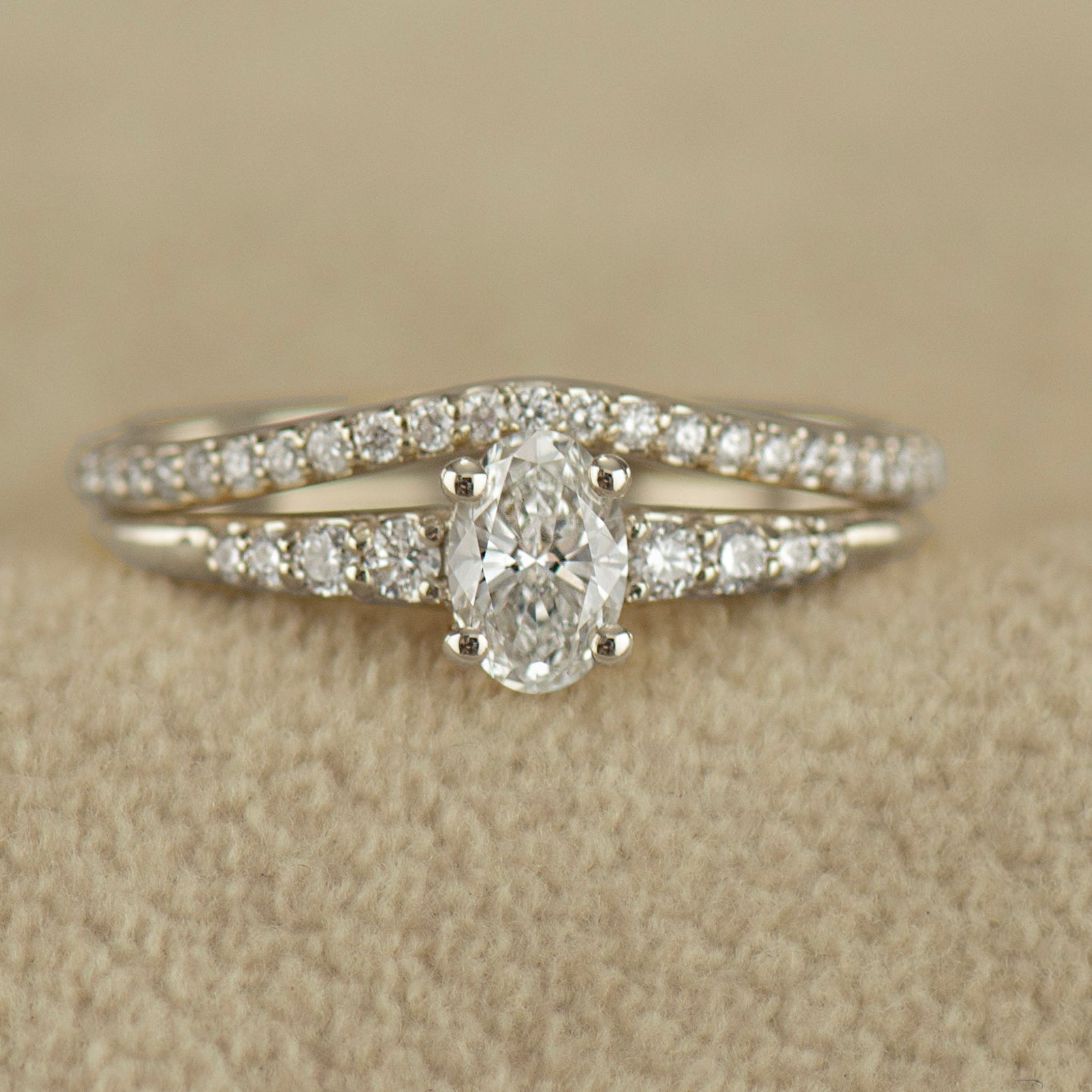 Delicate Oval Engagement Set