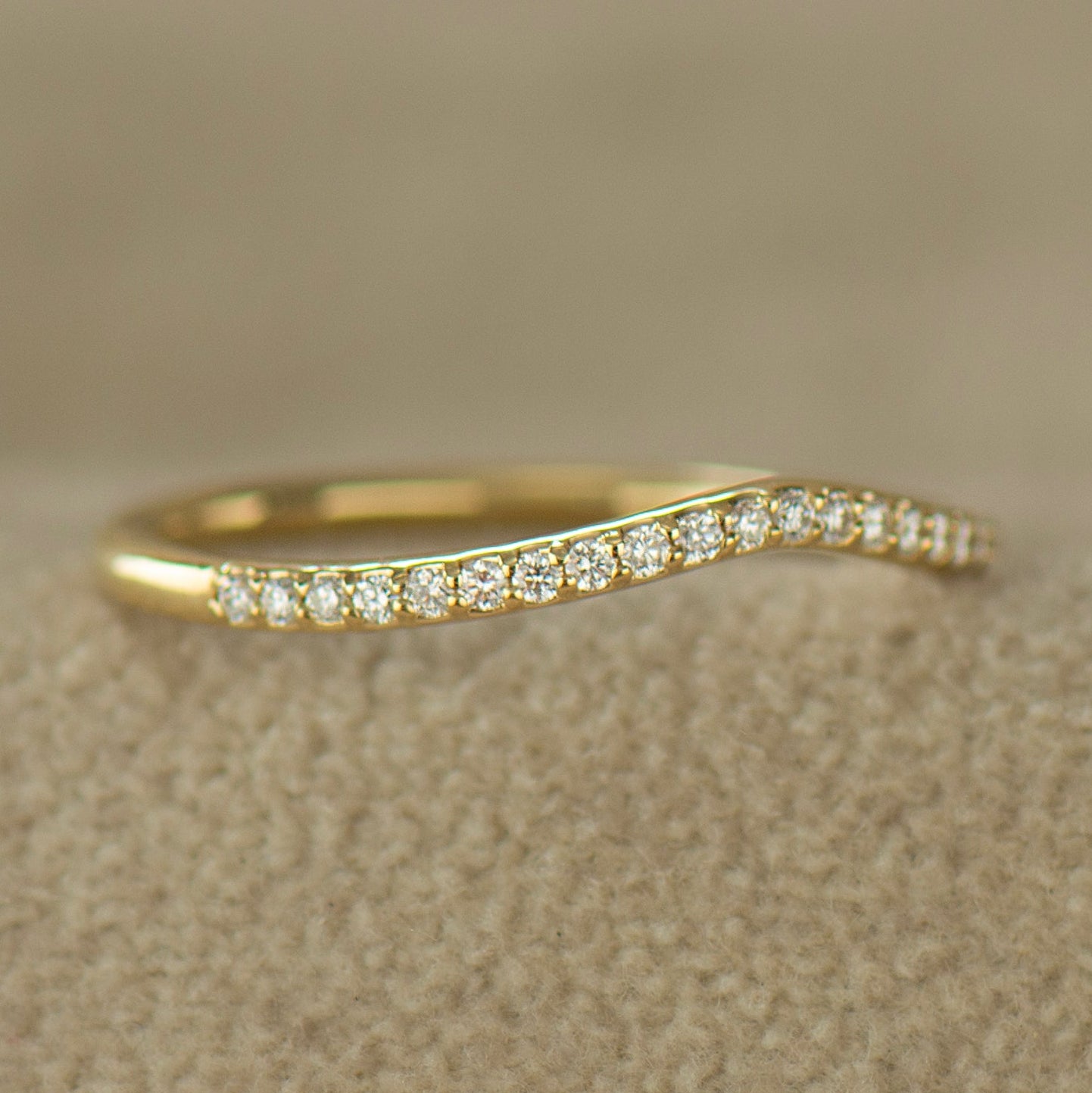 Matching Curved Diamonds Ring