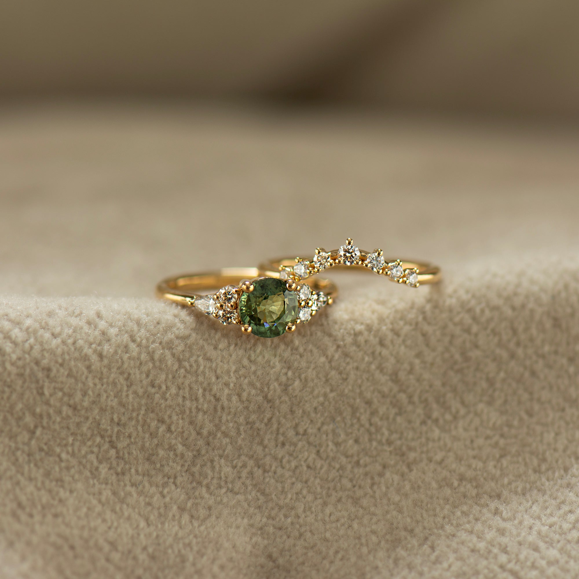 Round Green Sapphire Set