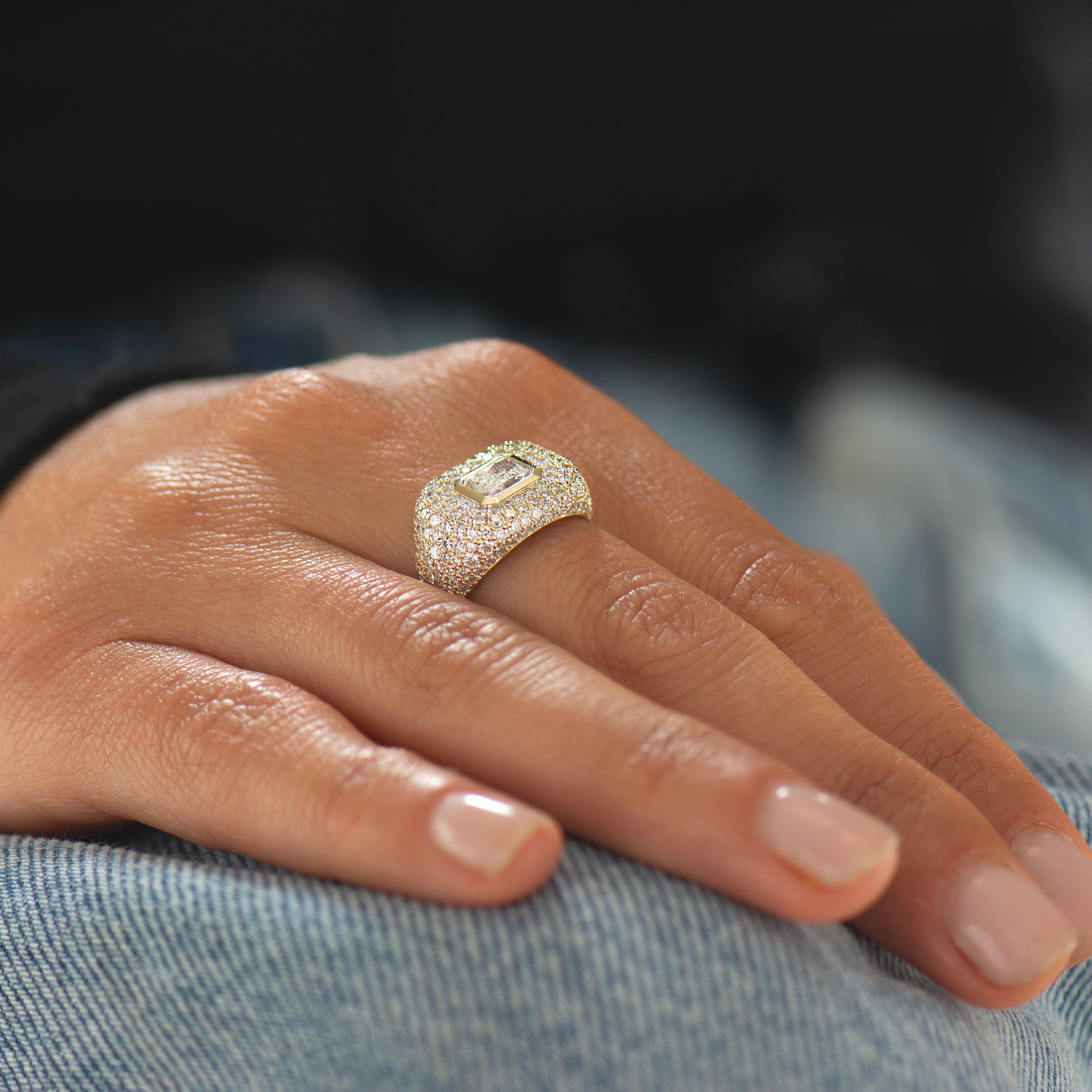 Chic Lab Diamond Signet Ring