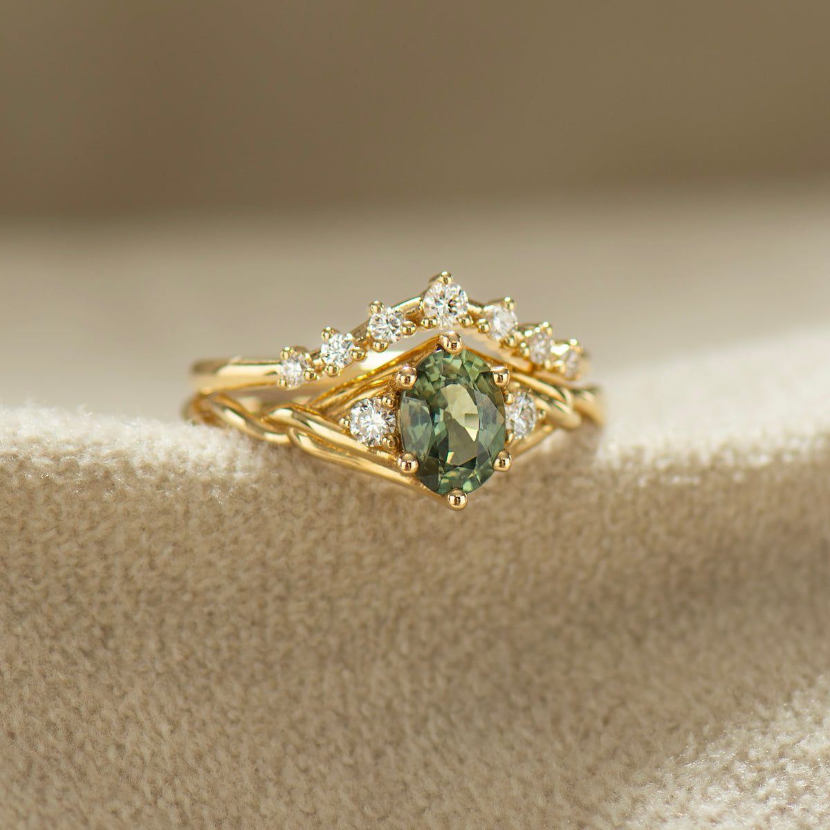 Celtic Knot Oval Green Sapphire Ring Set