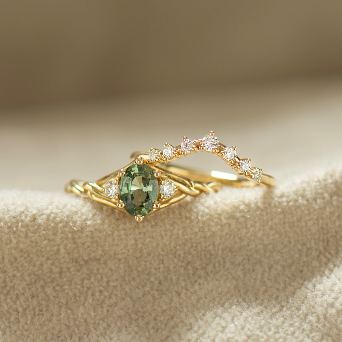 Celtic Knot Oval Green Sapphire Ring Set