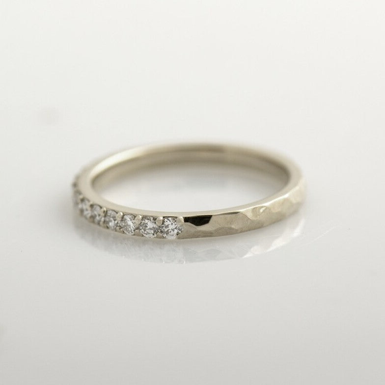 2MM Hammered Pave Diamond Ring