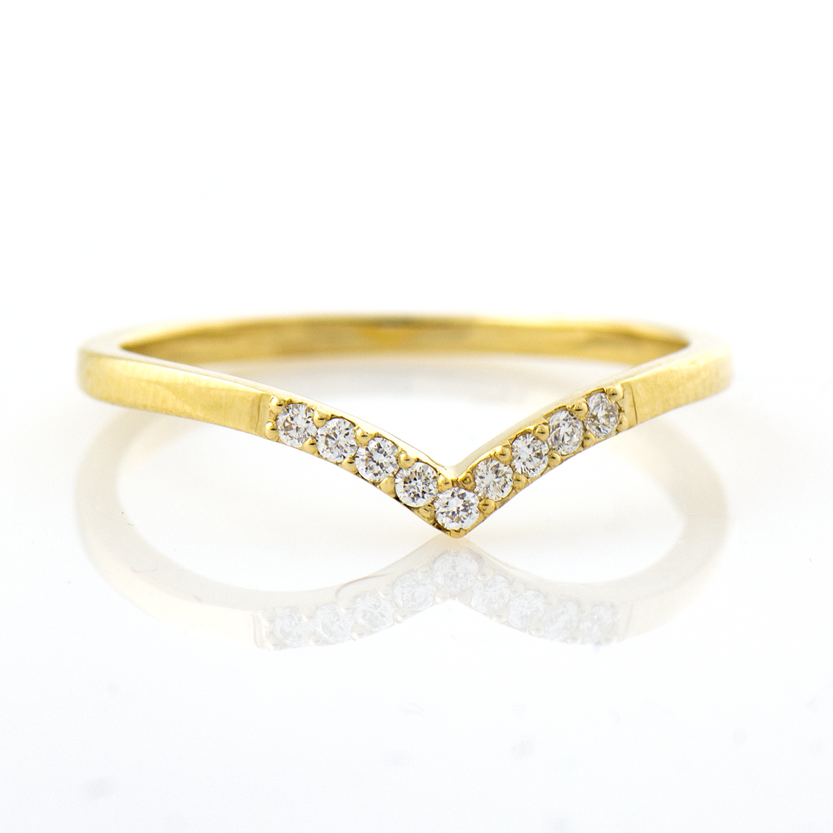 V Shape 9 Diamonds Ring
