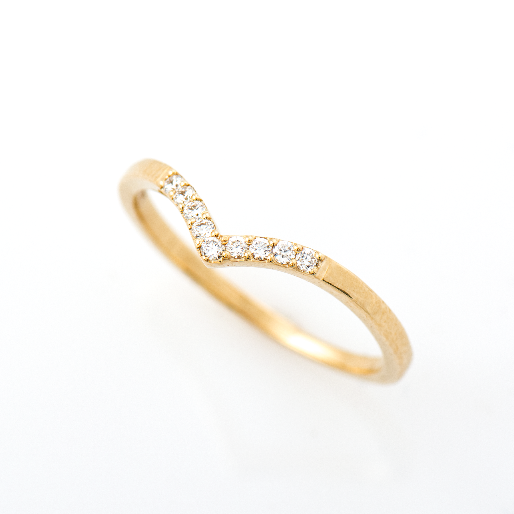 V Shape 9 Diamonds Ring
