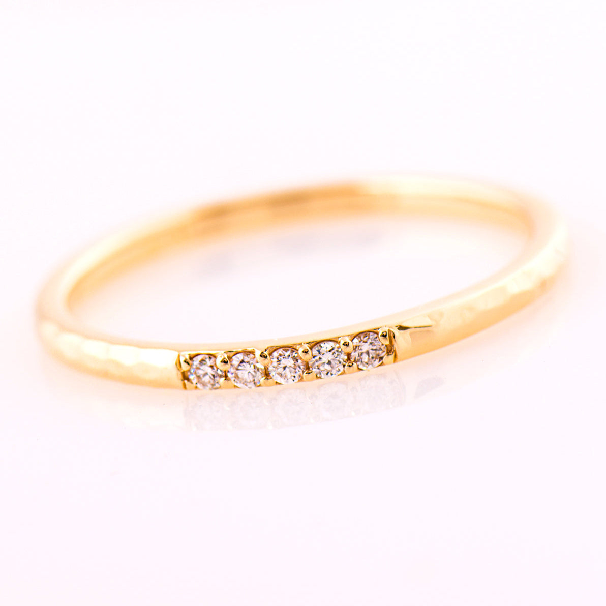 1.5 mm Hammered 5 Diamonds Ring