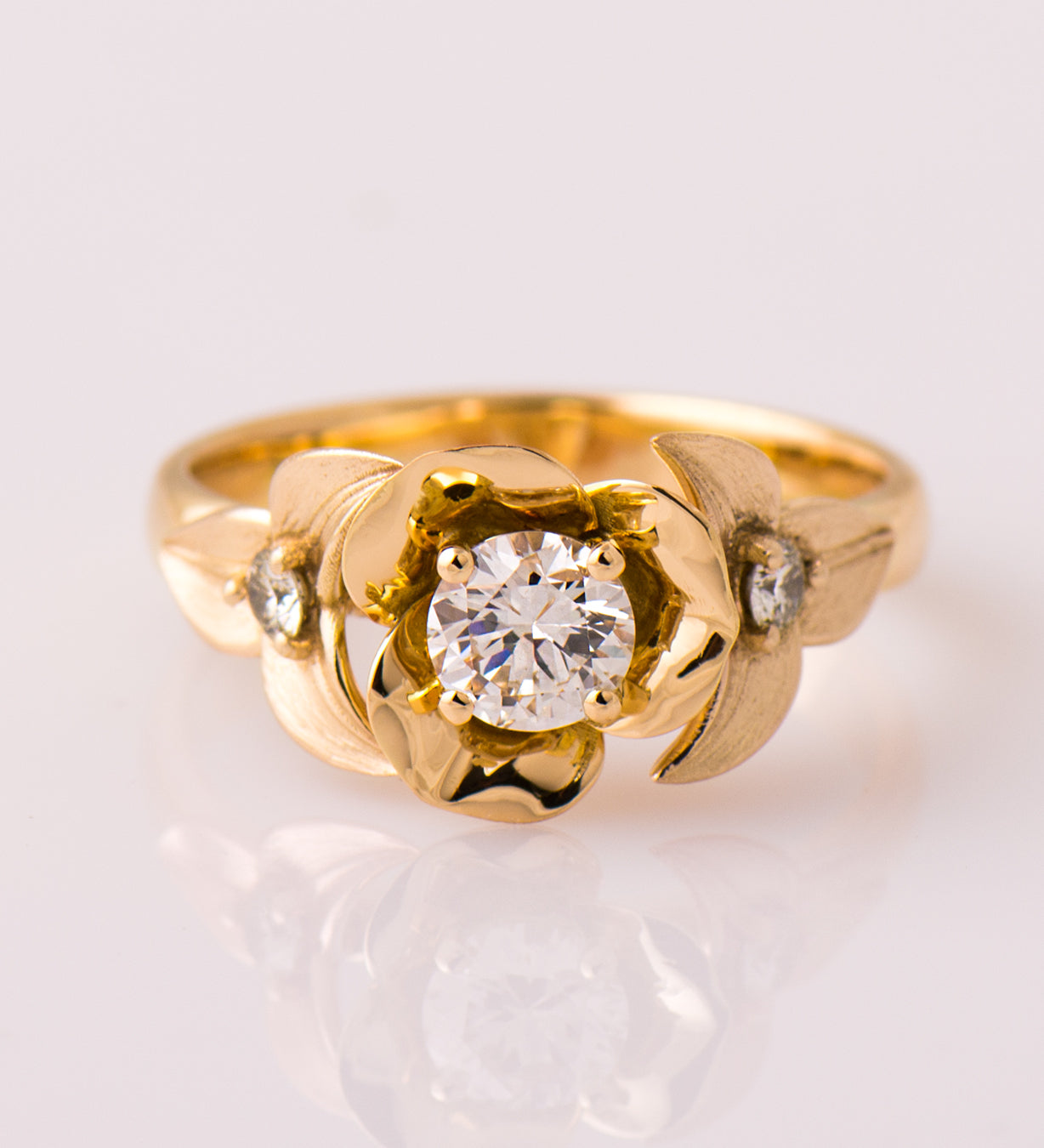 Flower & Leaves Diamond Ring