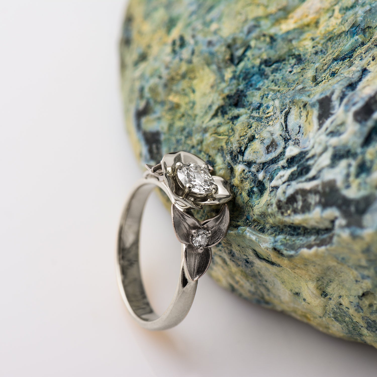 Flower & Leaves Diamond Ring