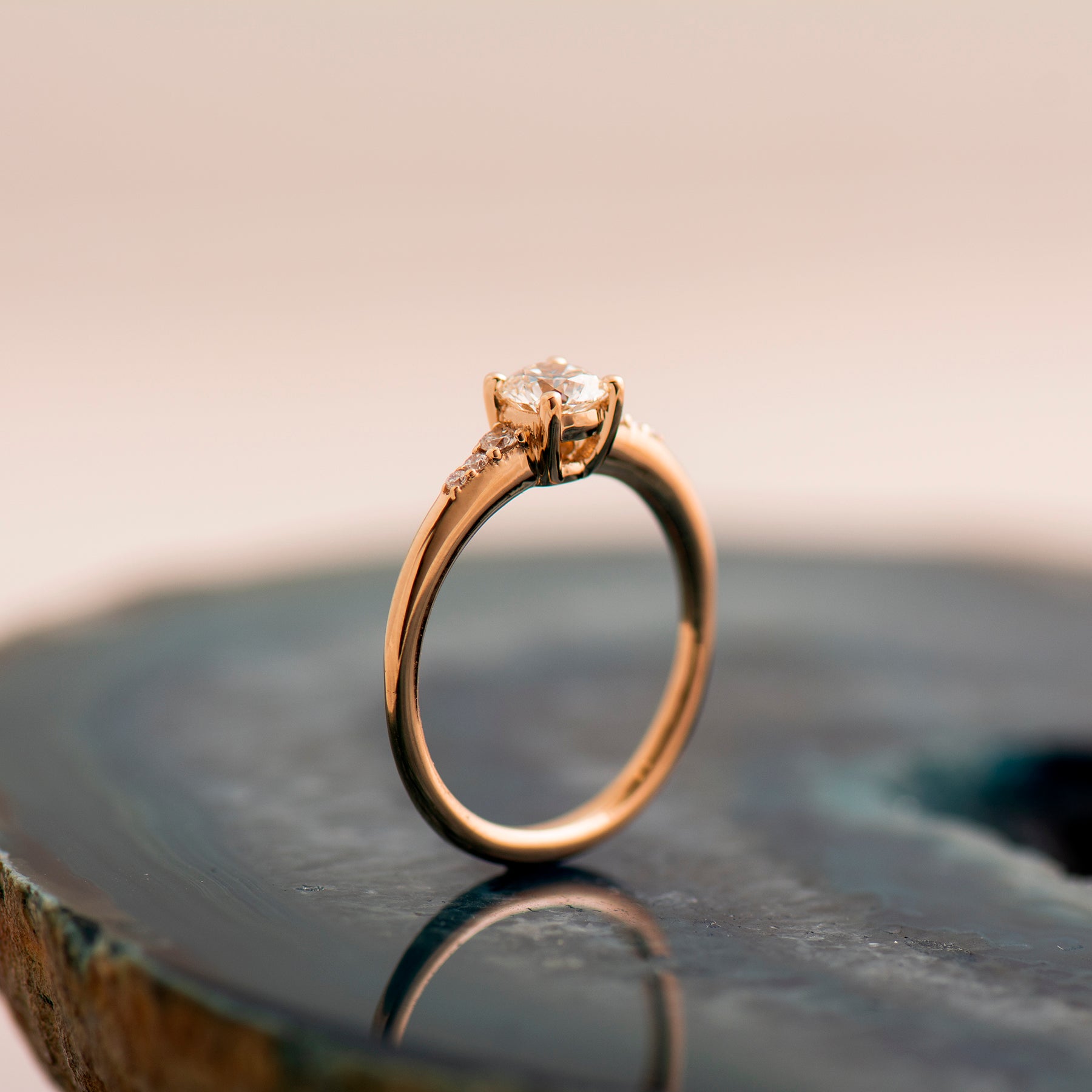 Skinny Signature Tapered Ring Round