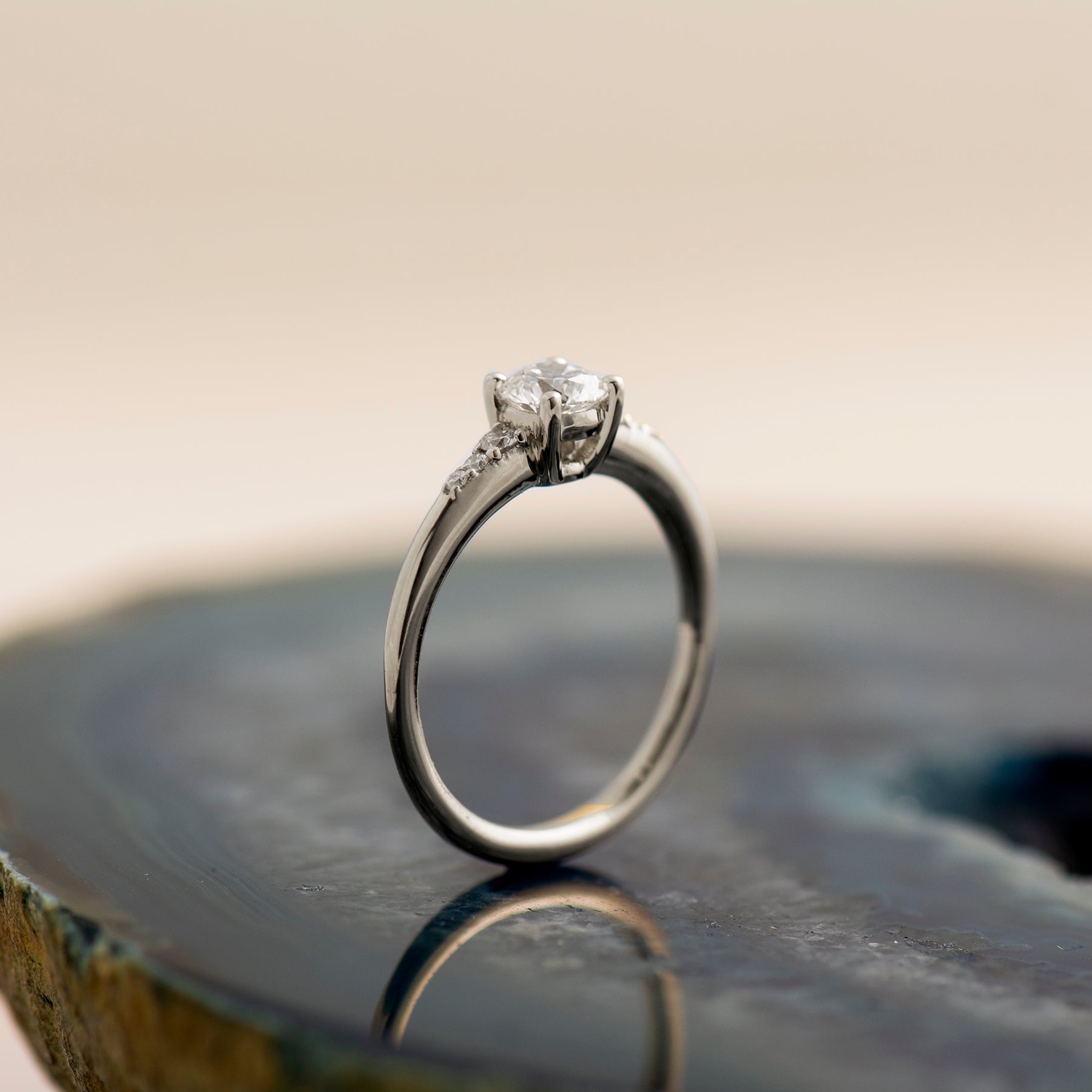 Skinny Signature Tapered Ring Round