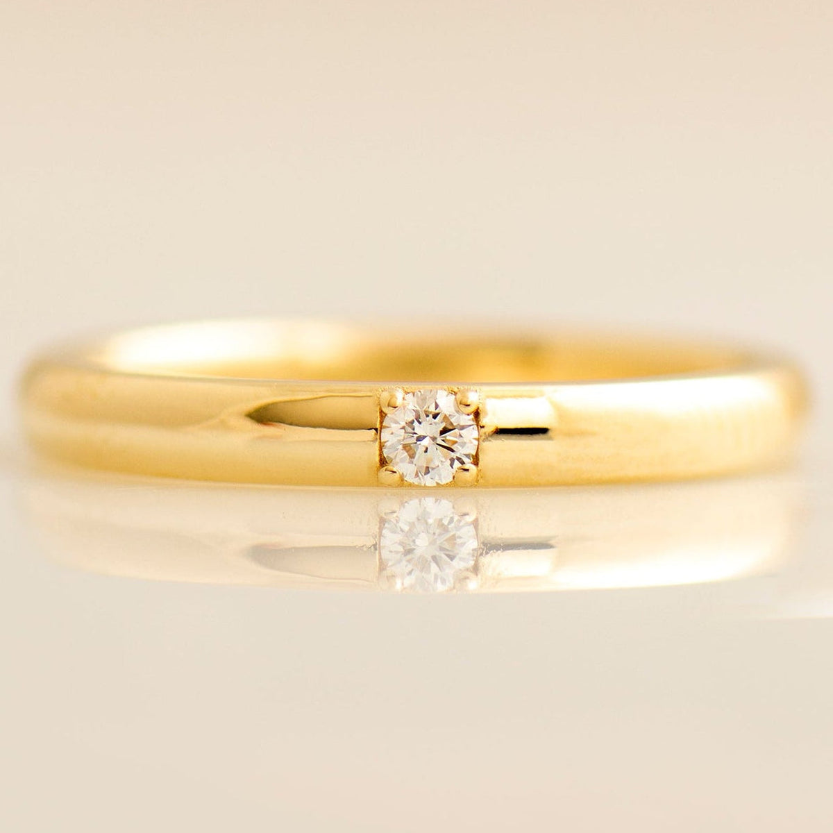 2.5 mm Single Diamond Ring