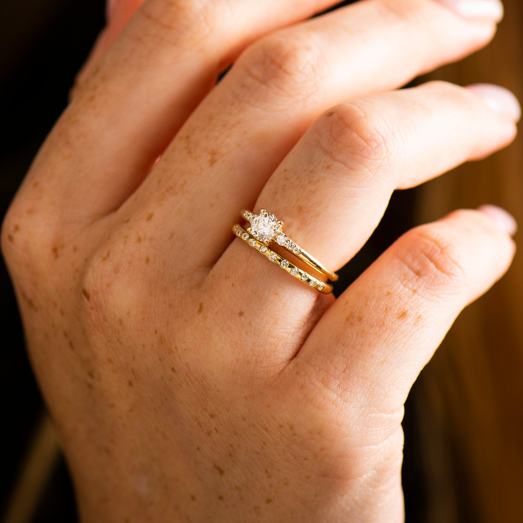 Skinny Signature Tapered Ring Round