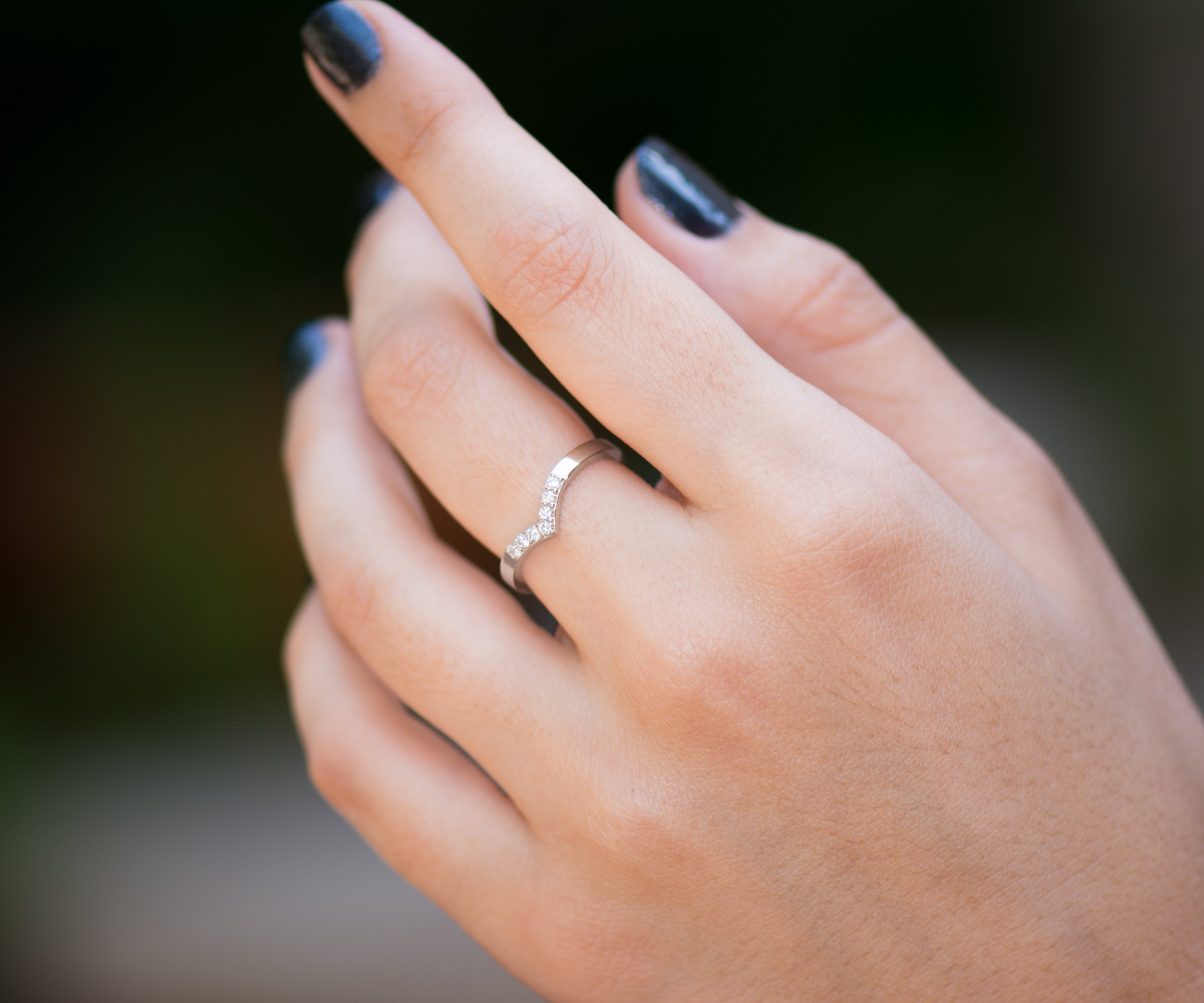 Medium Wide V Shape 7 Diamonds Ring