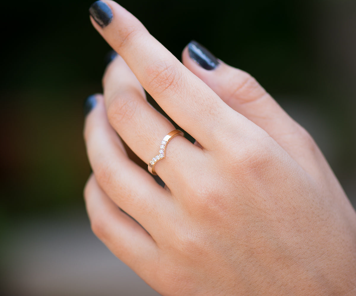 Medium Wide V Shape 7 Diamonds Ring