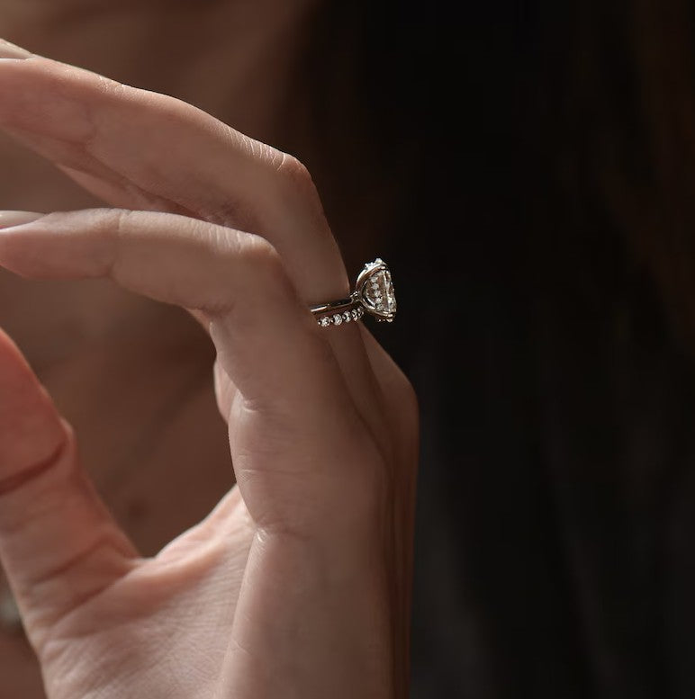 Petite Diamonds Ring