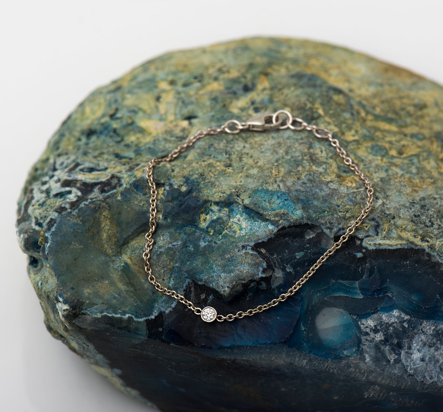 Minimal Diamond Bracelet