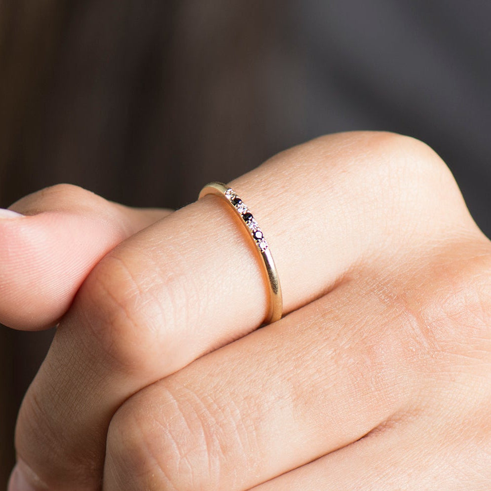 Alternating White & Black Diamonds Ring