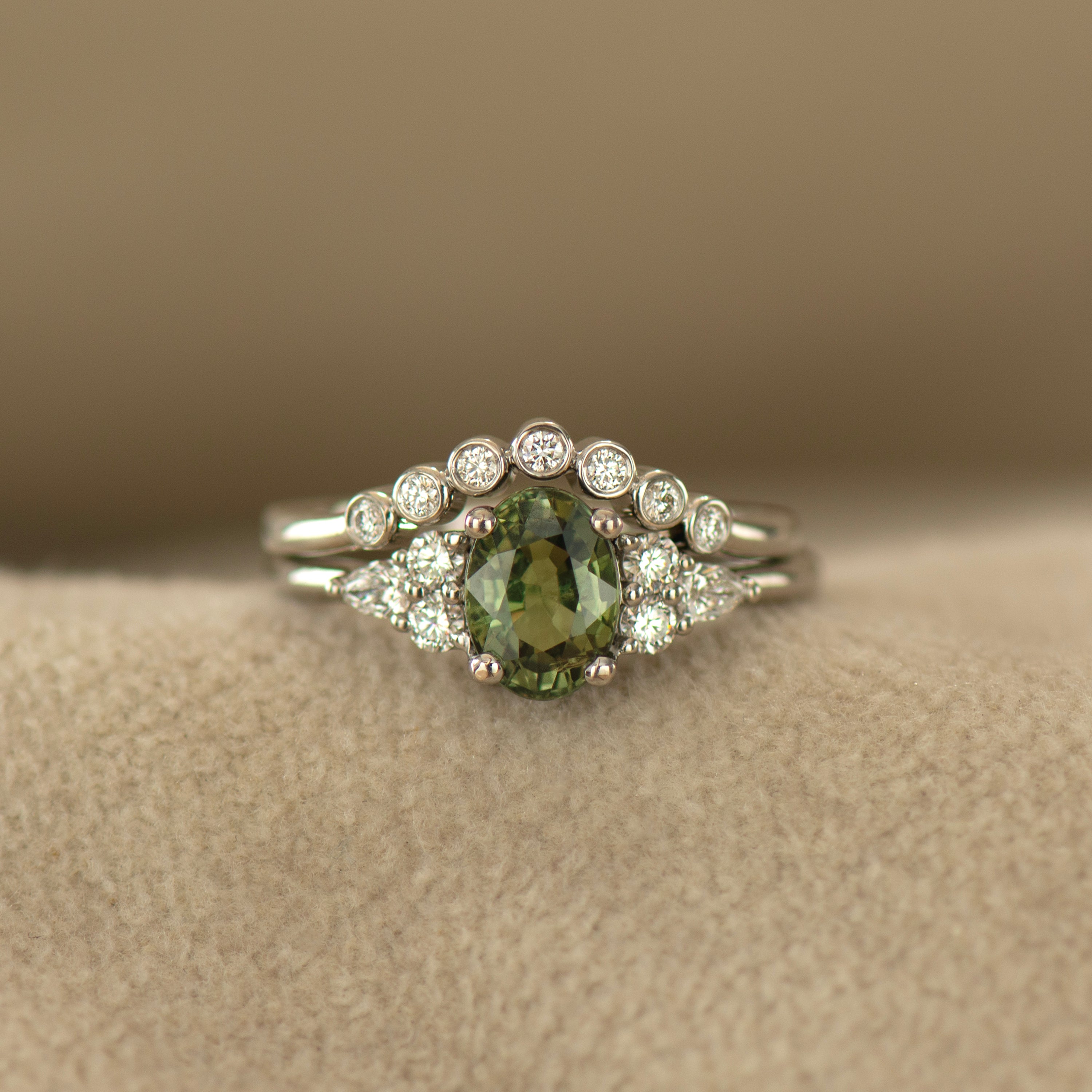 Curved Diamonds Bezel Band
