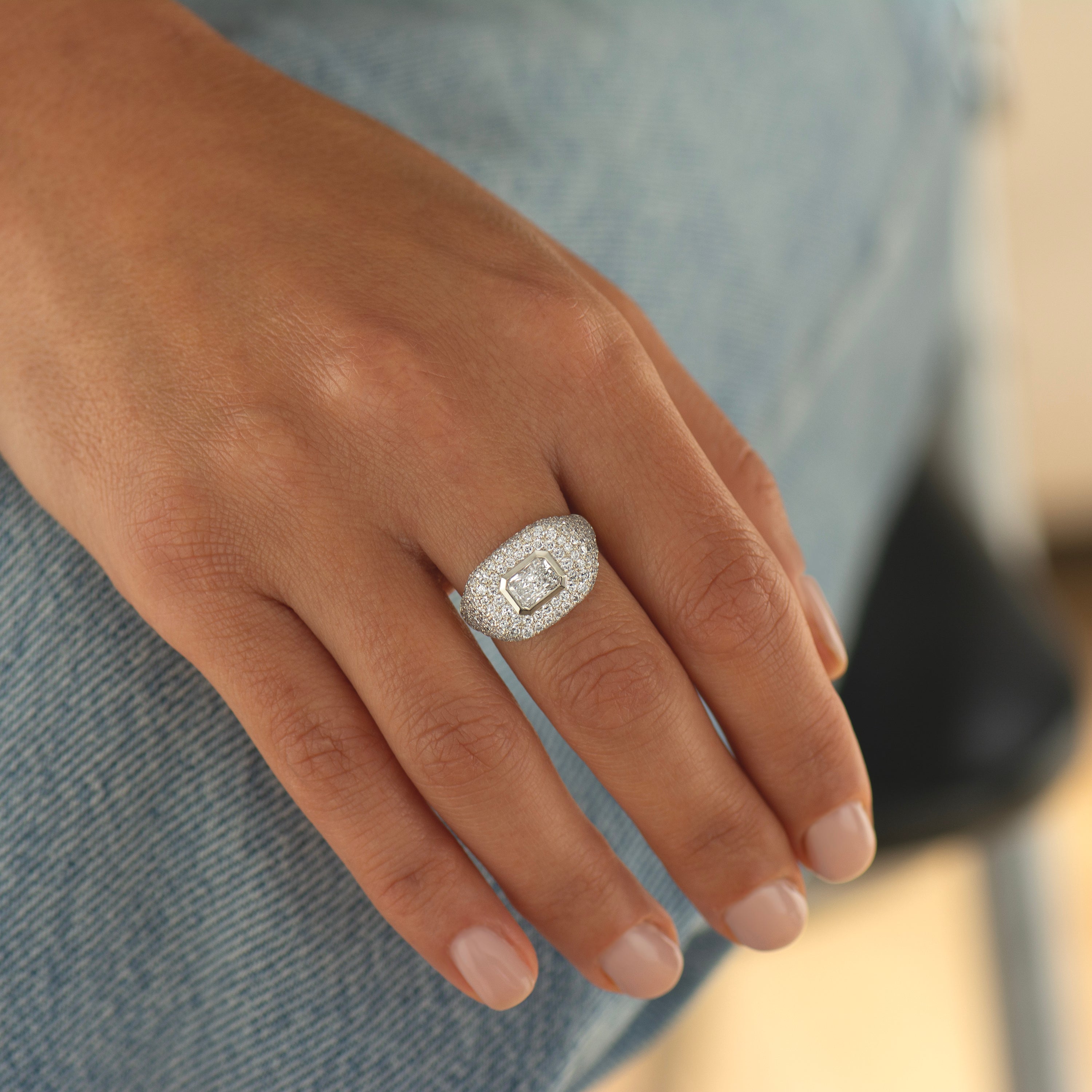 Chic Lab Diamond Signet Ring