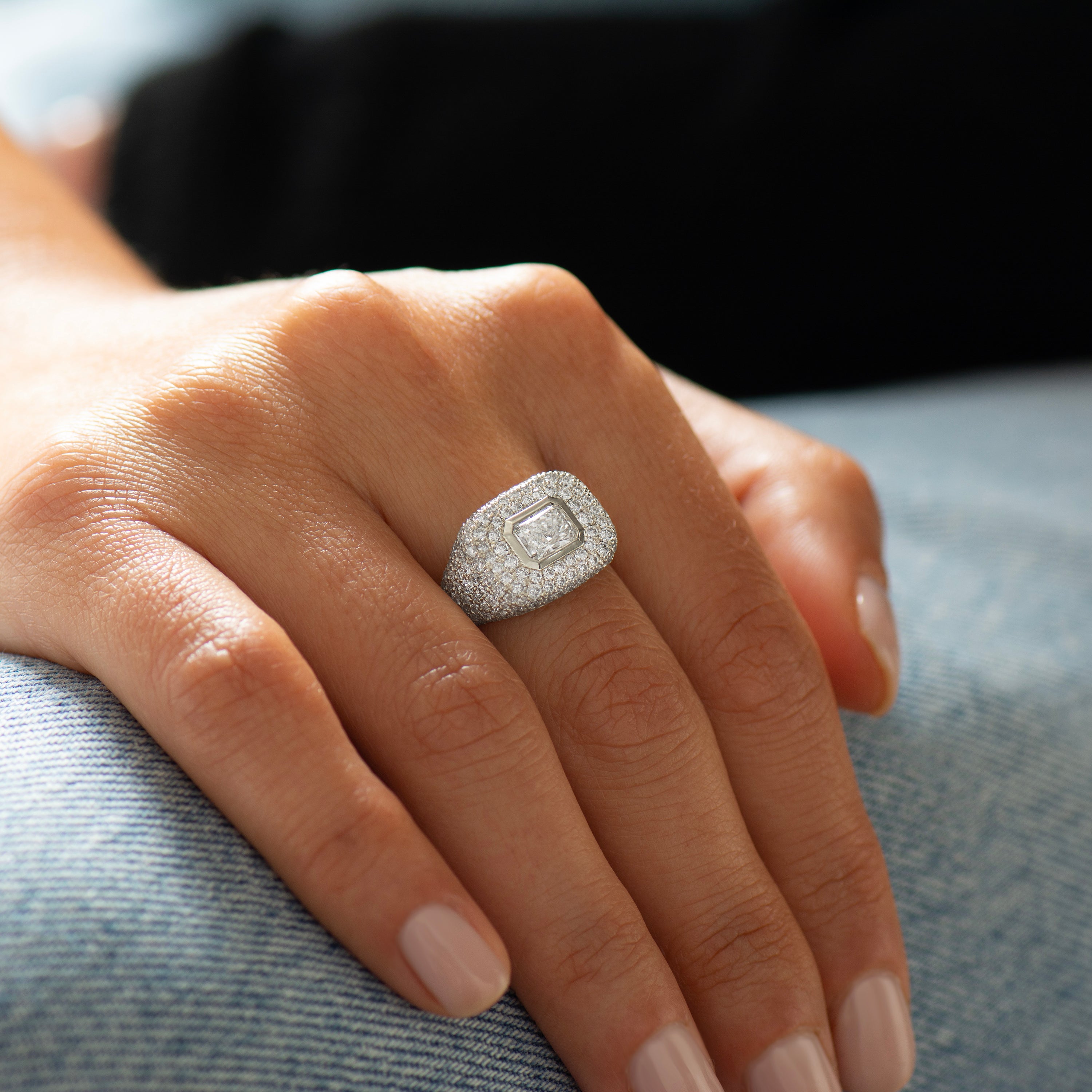 Chic Lab Diamond Signet Ring