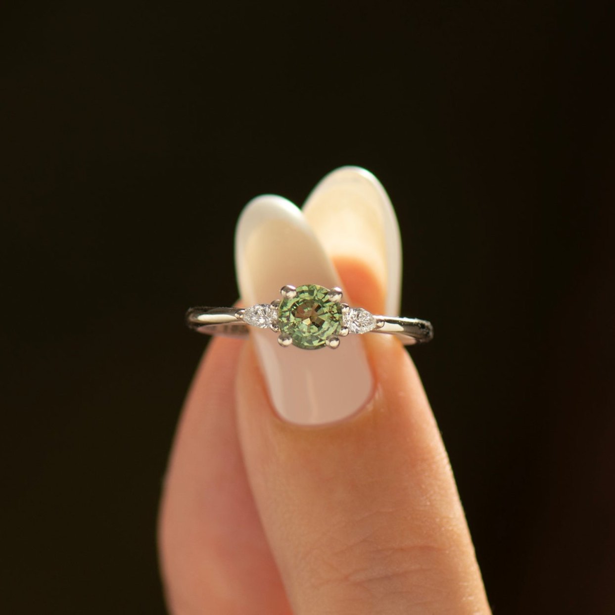 Green Sapphire Engagement Ring - Round