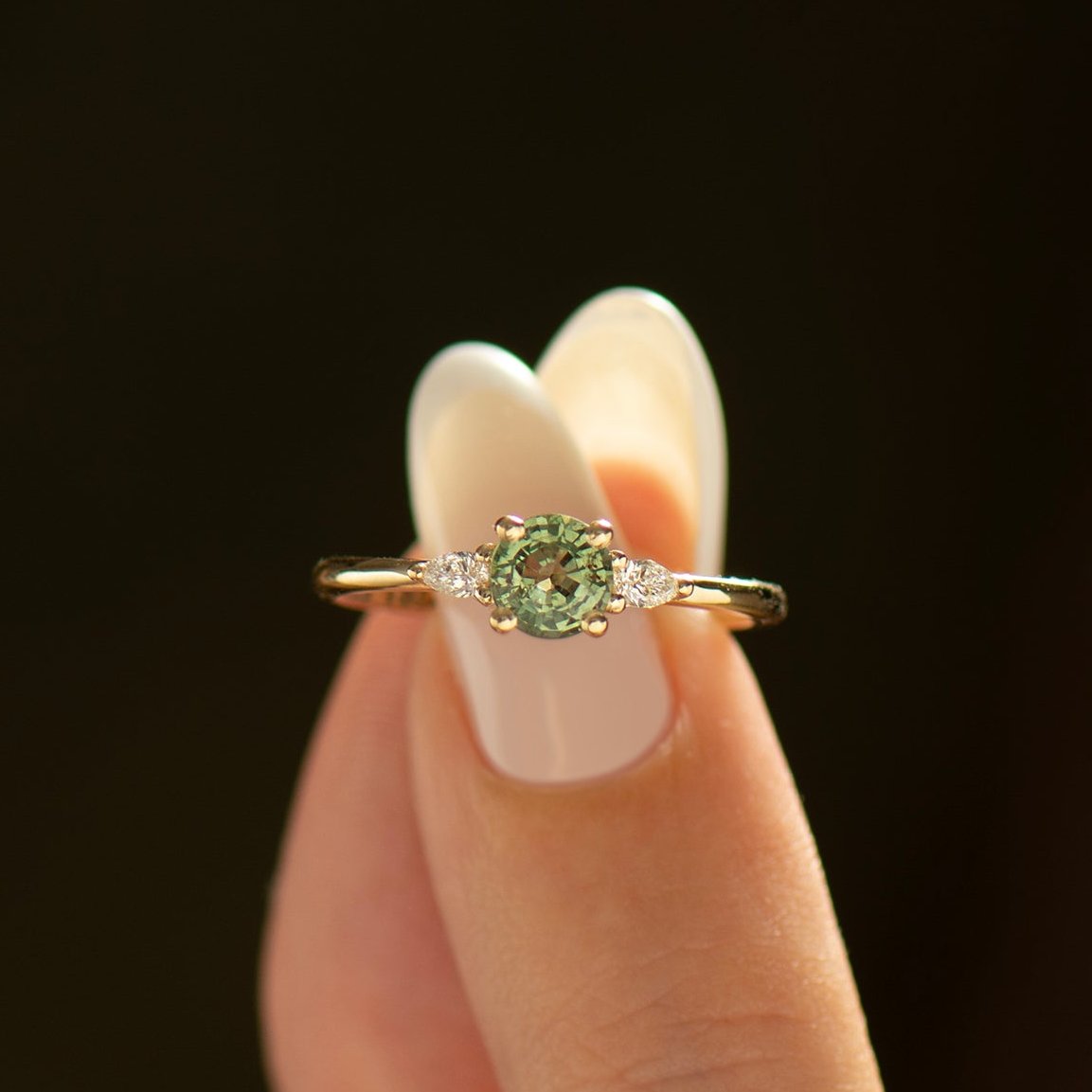 Green Sapphire Engagement Ring - Round