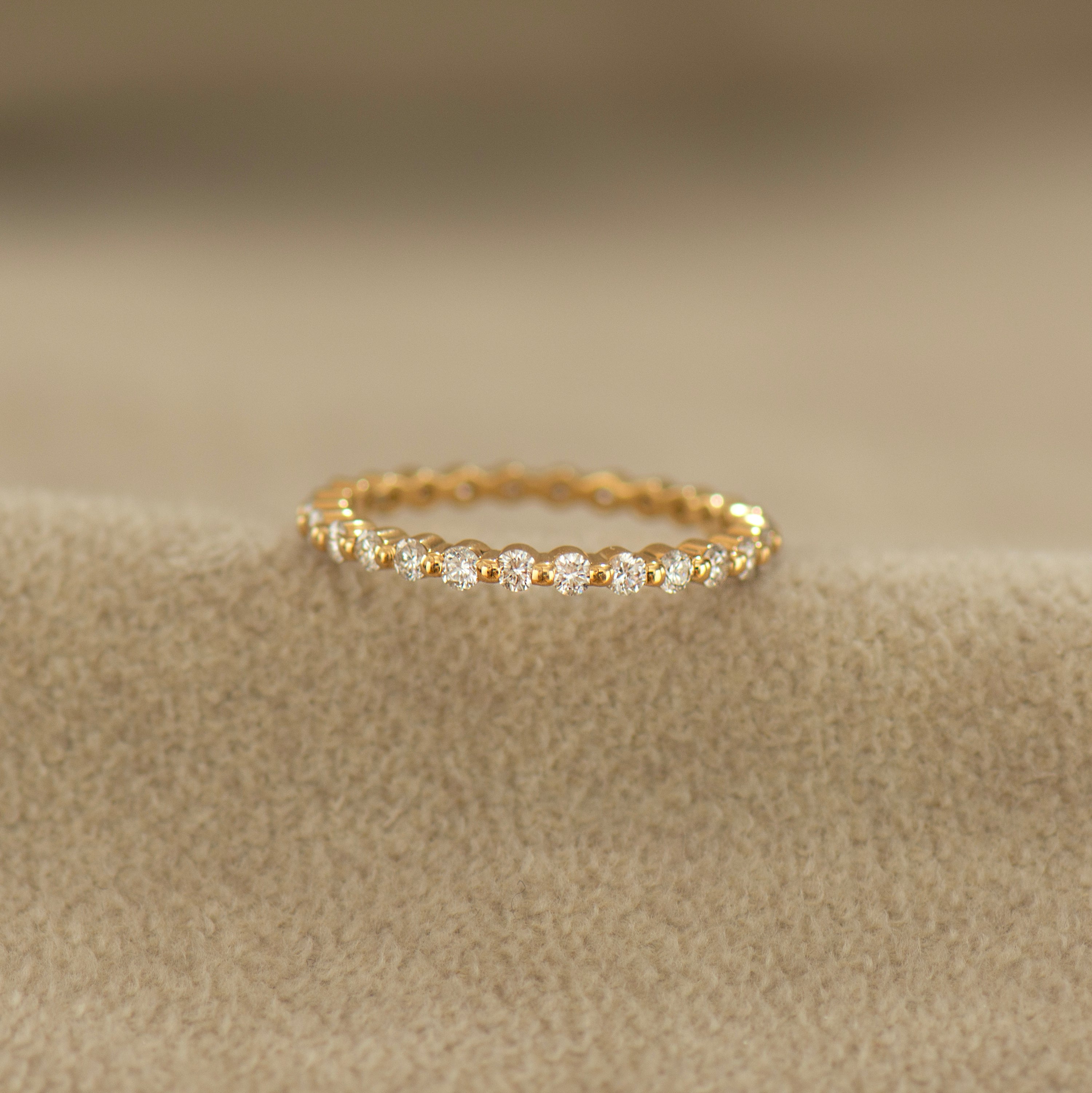 5 US - Eternity Bubble Diamonds Ring - 18K Yellow Gold