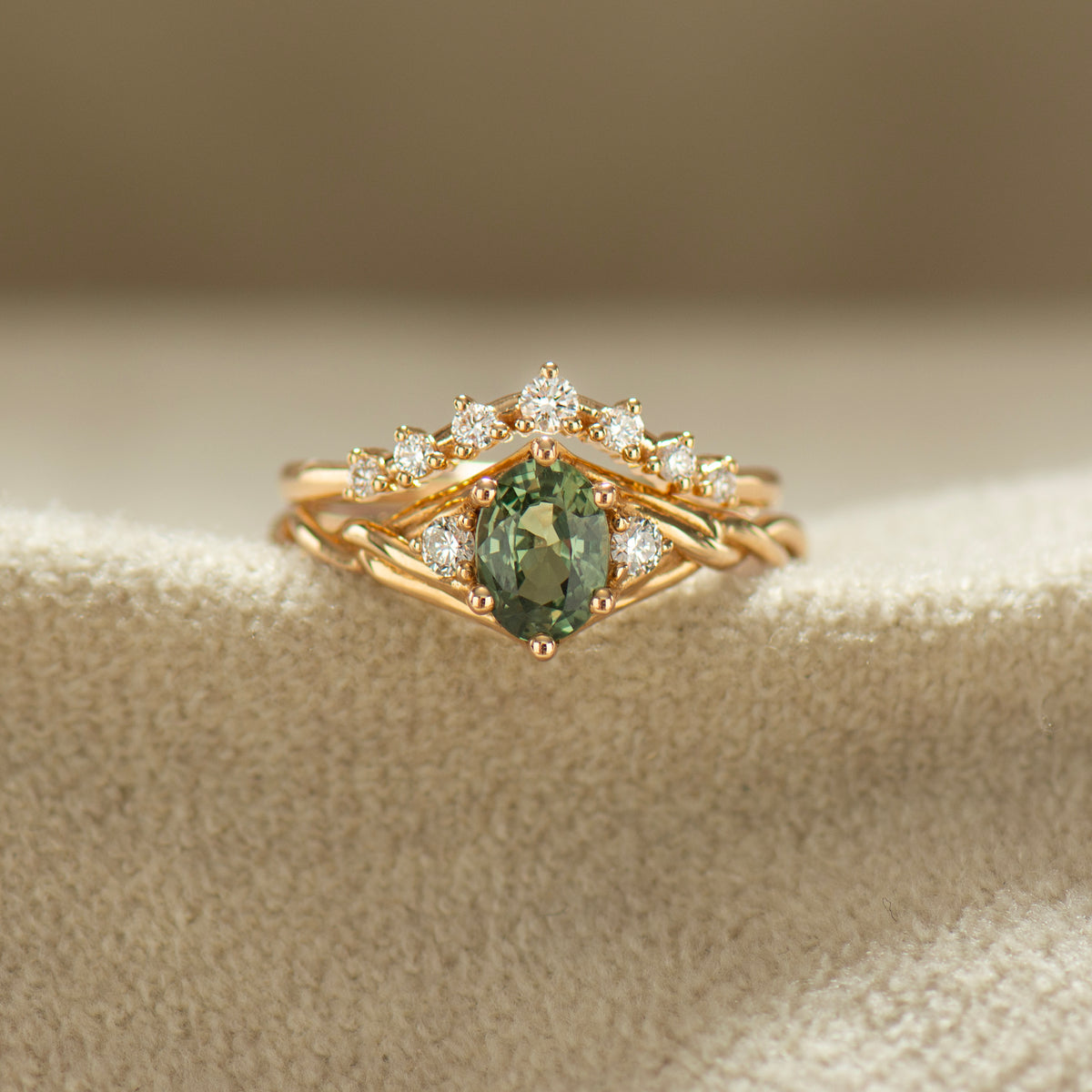 Celtic Knot Oval Green Sapphire Ring Set