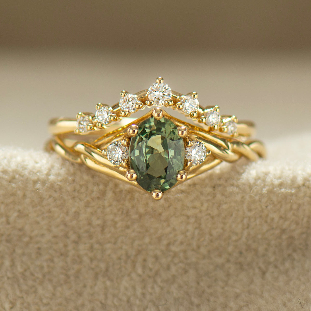 Celtic Knot Oval Green Sapphire Ring Set