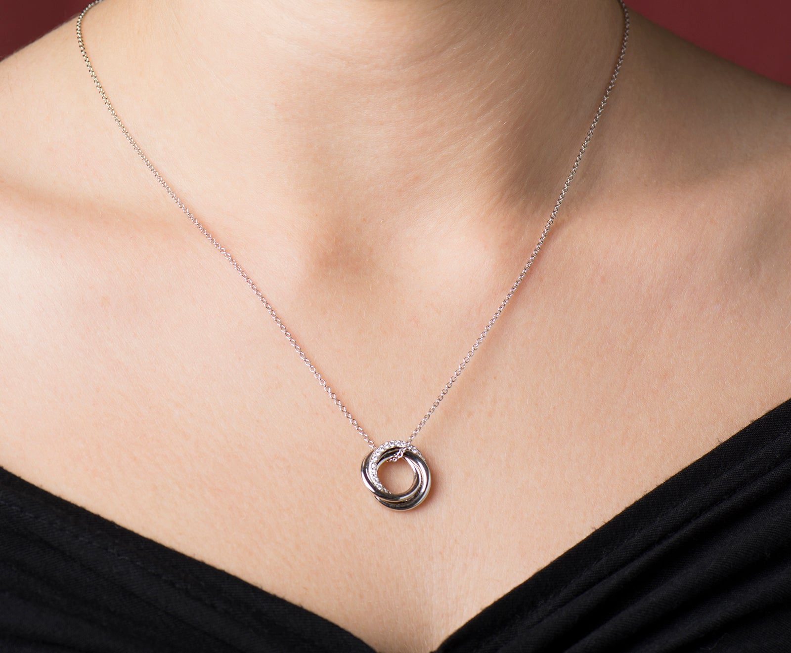 Interlocking Circles Necklace