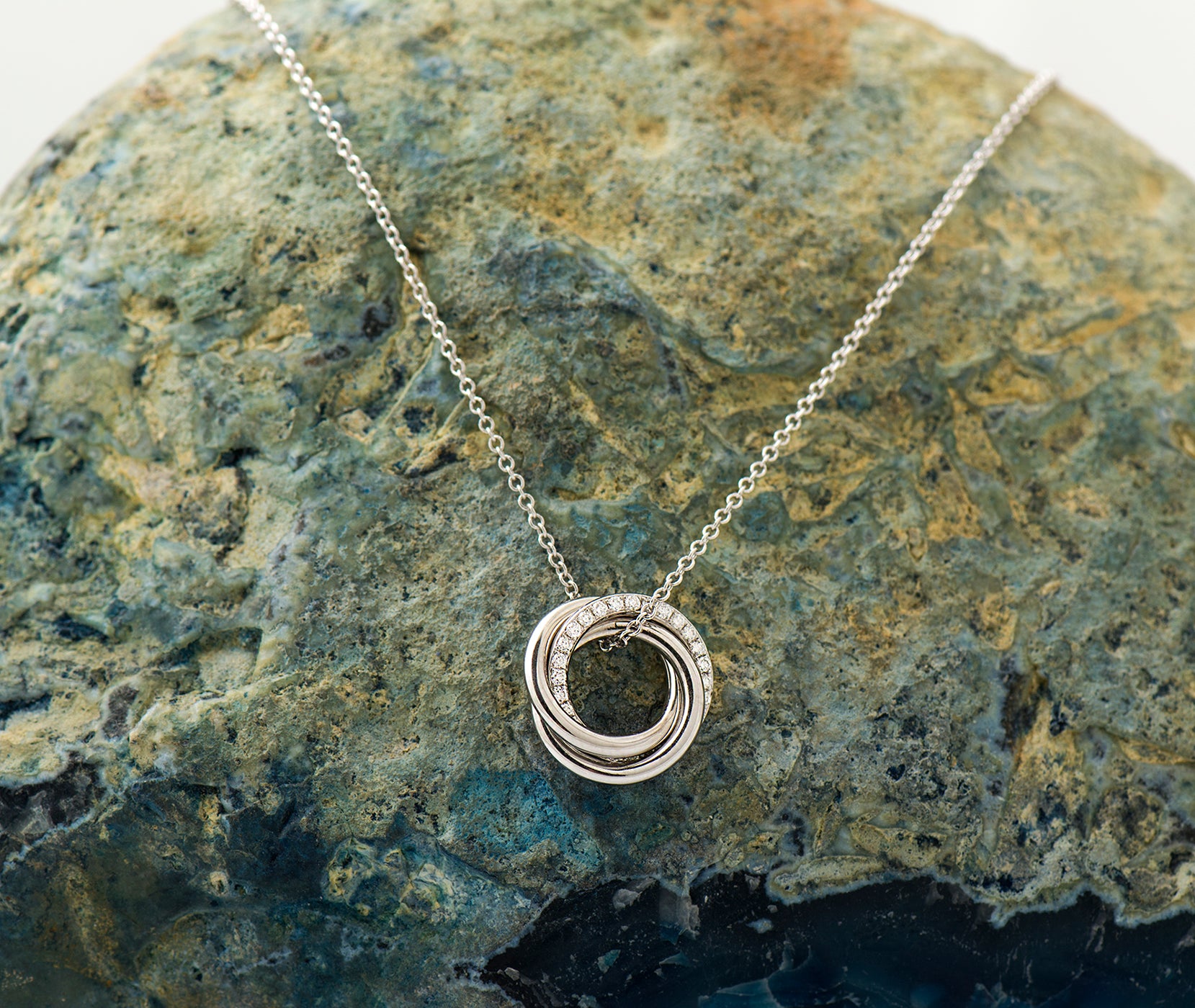 Interlocking Circles Necklace