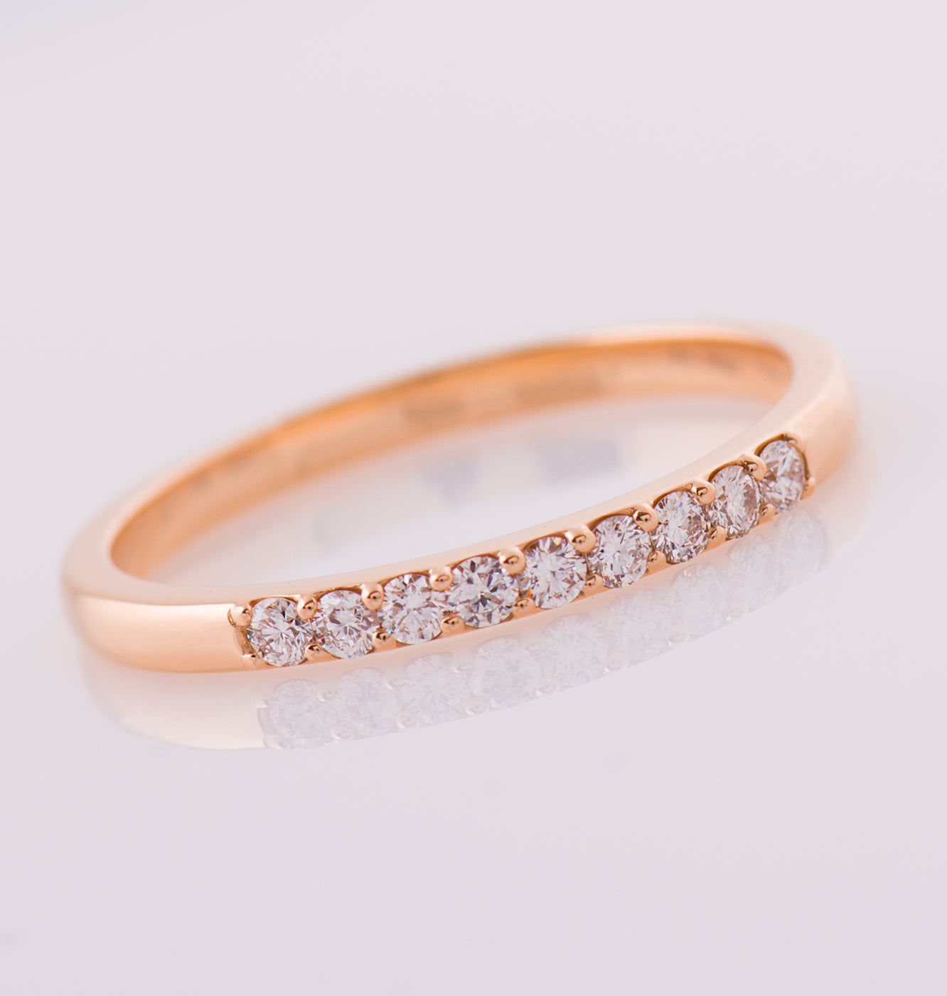 2 mm 9 Diamonds Ring