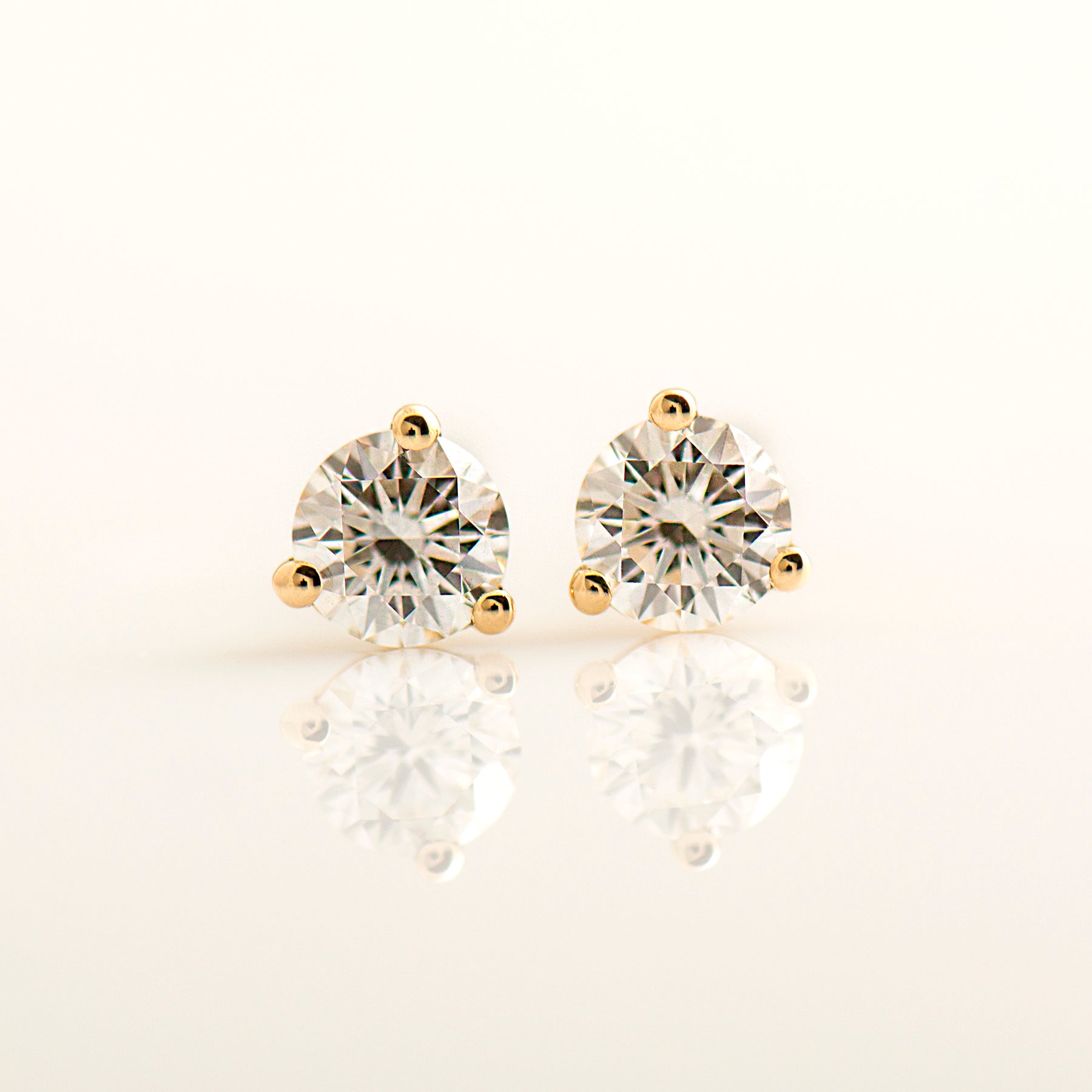 3 Prongs Studs
