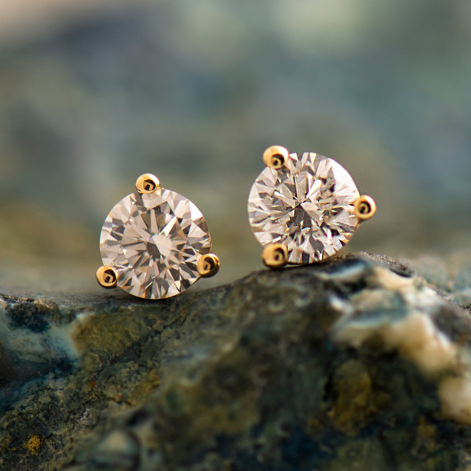 3 Prongs Studs