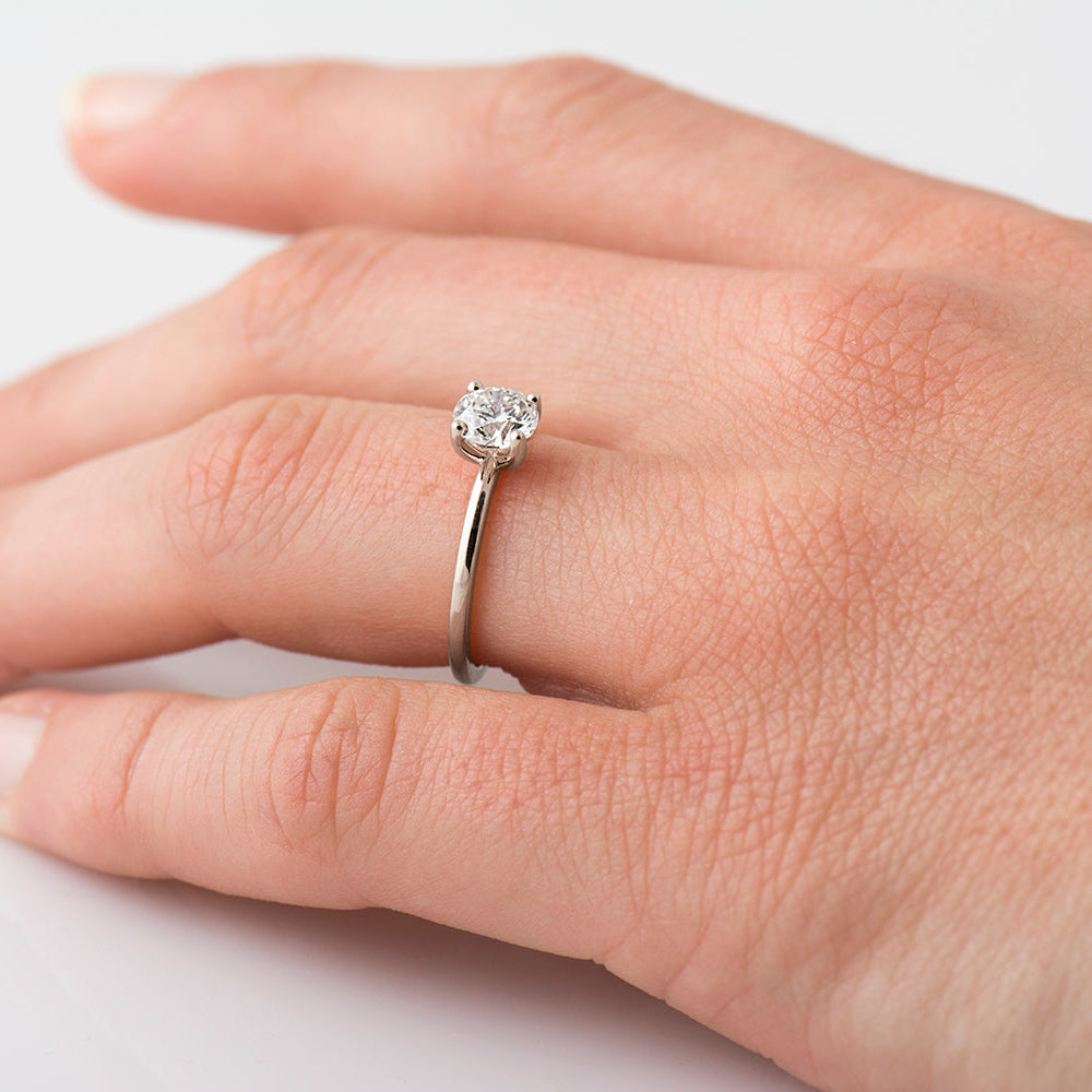 The Skinny Band Solitaire - Round Brilliant