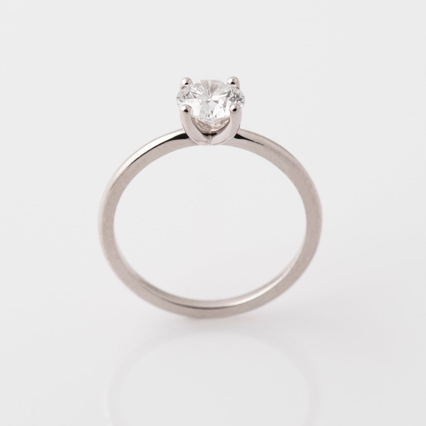 The Skinny Band Solitaire - Round Brilliant