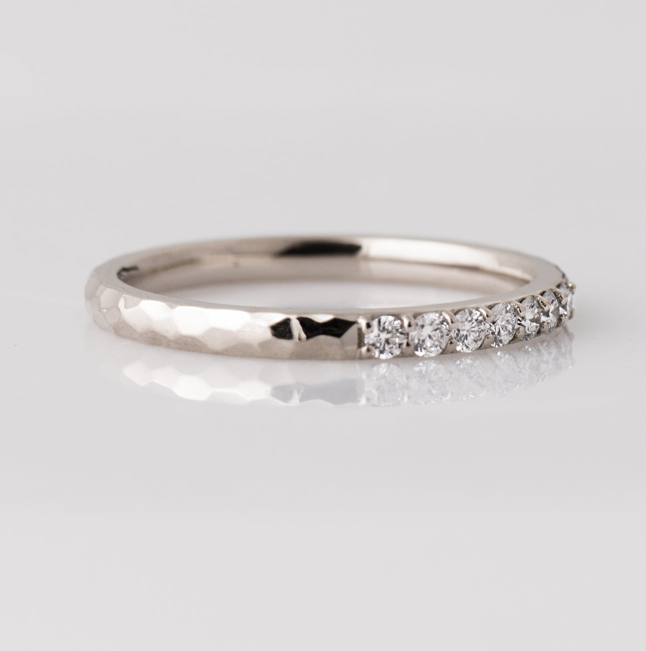 2 mm Hammered 7 Diamonds Ring