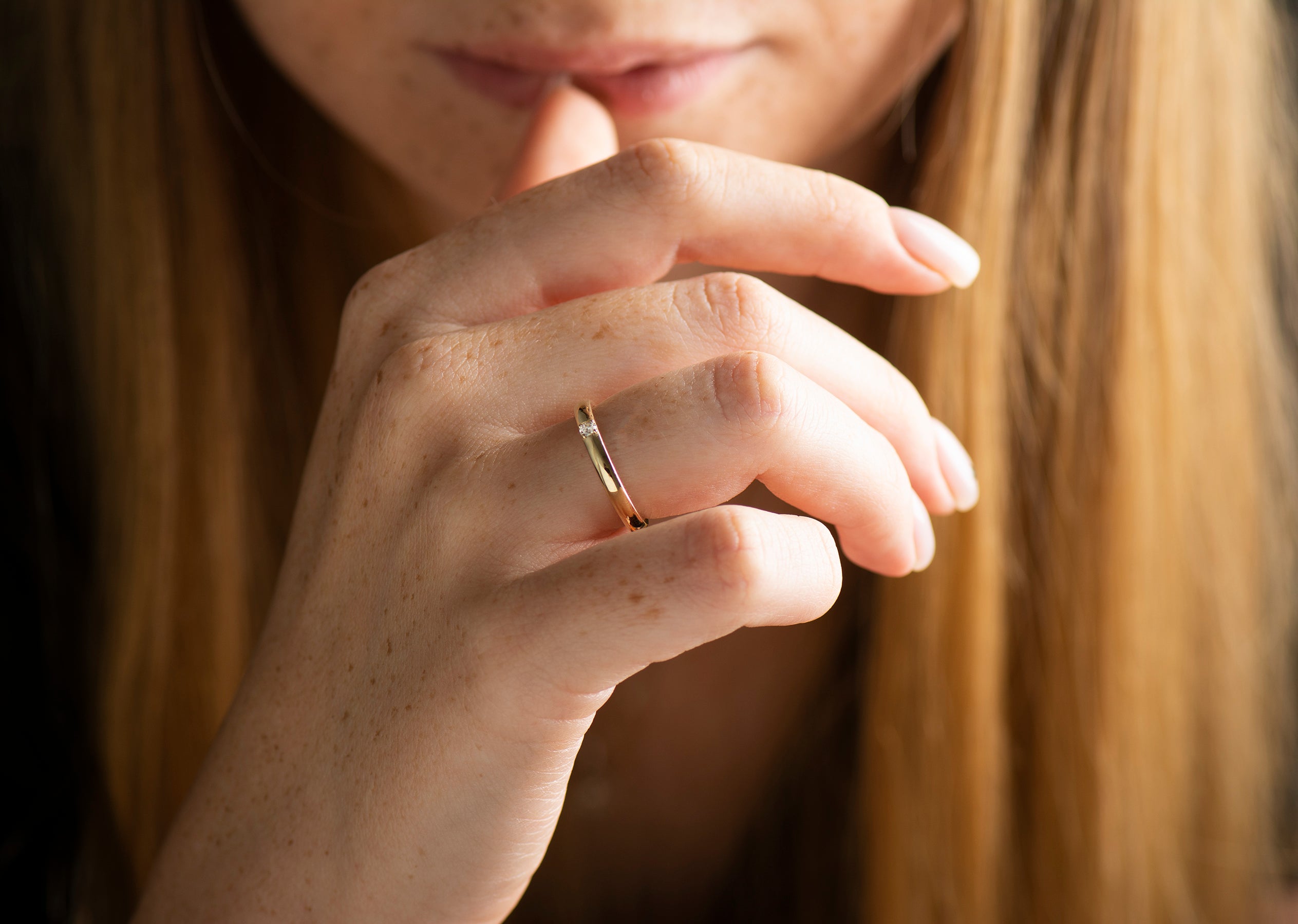 2.5 mm Single Diamond Ring