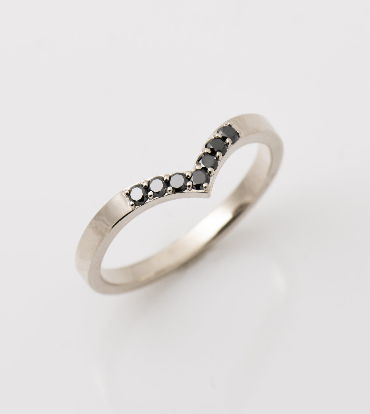 Medium Wide V Shape 7 Black Diamonds Ring