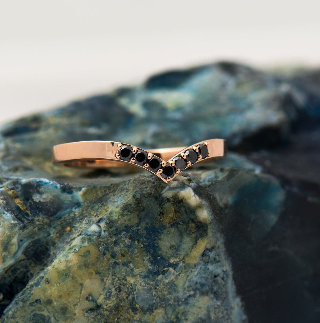 Medium Wide V Shape 7 Black Diamonds Ring - 14K Rose Gold
