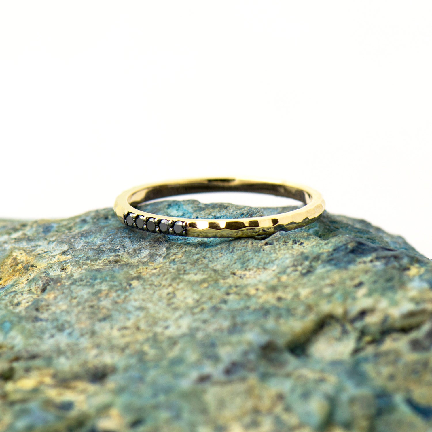 1.5 mm Hammered Black Diamond 5 Stone Ring