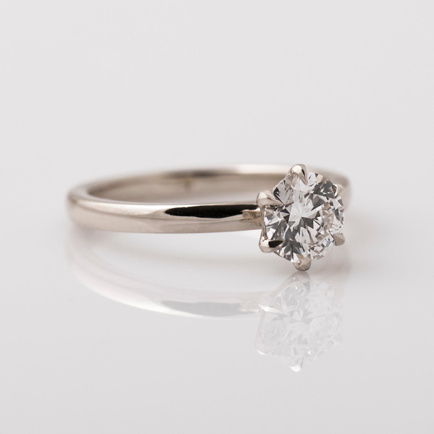 The signature 6 Prong Ring