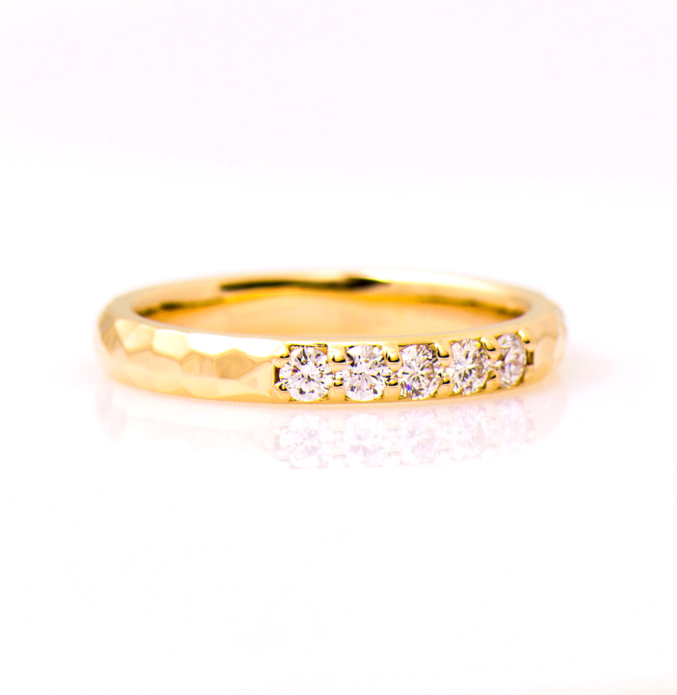 3 mm Hammered 5 Diamonds Ring