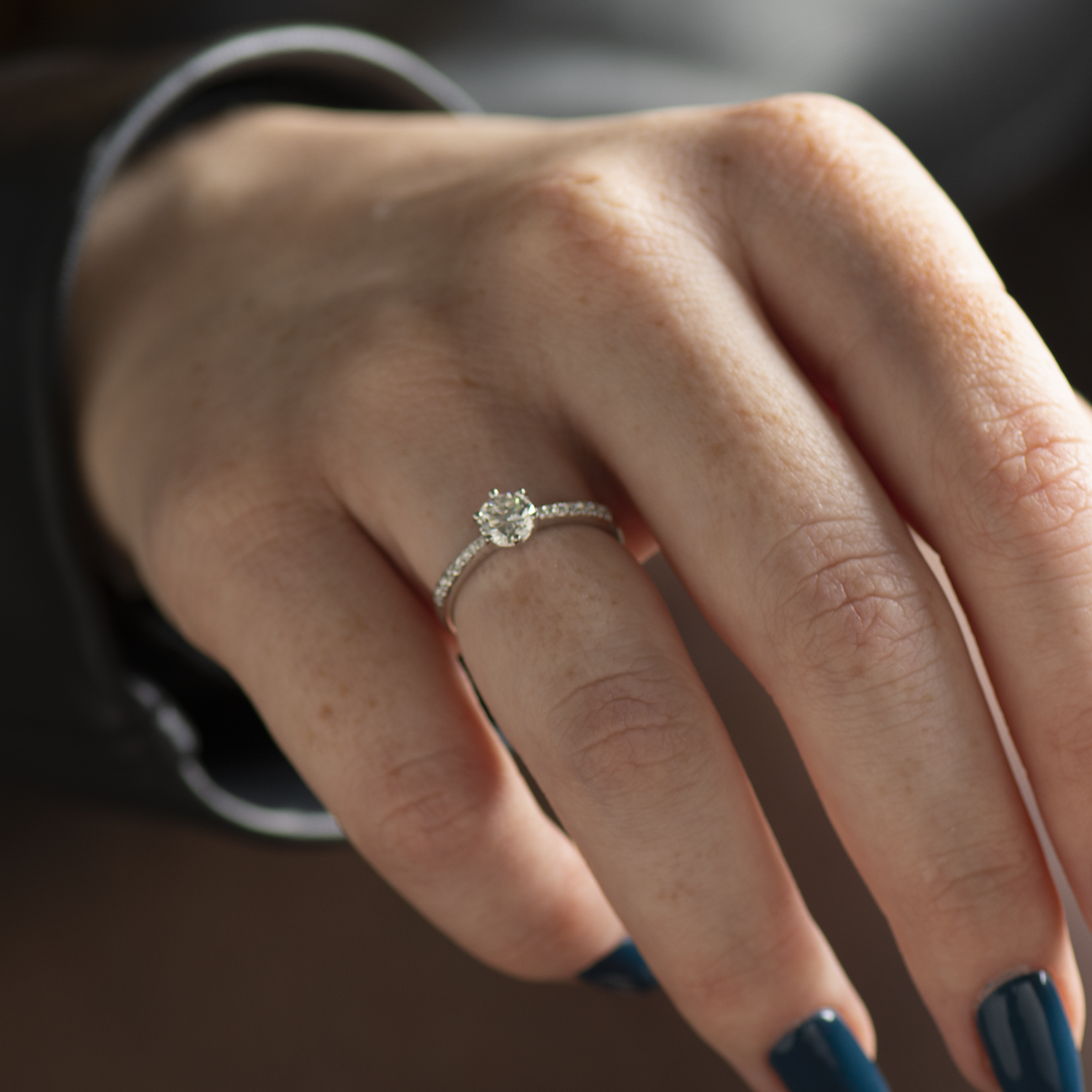 Tapered Round Ring