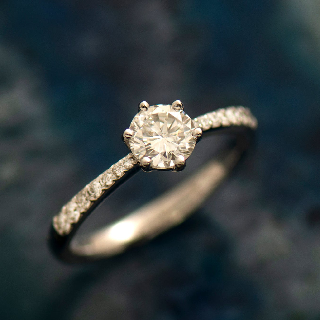 Tapered Round Ring