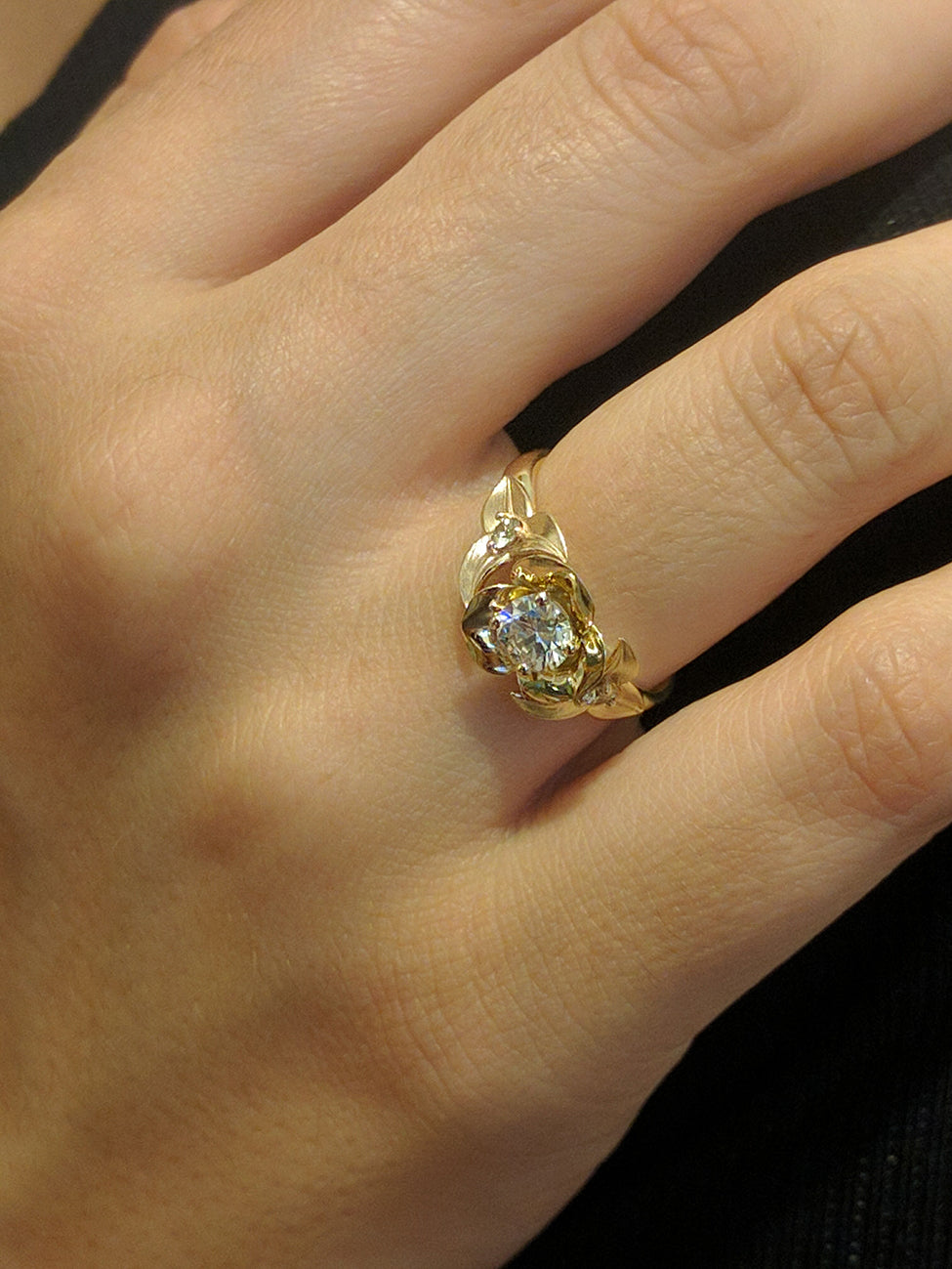 Flower & Leaves Diamond Ring